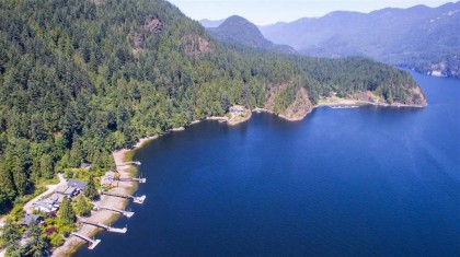 Photo 2 at 318 Sasamat Lane, Woodlands-Sunshine-Cascade, North Vancouver