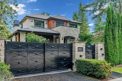 Photo 2 at 5808 Crown Street, Southlands, Vancouver West