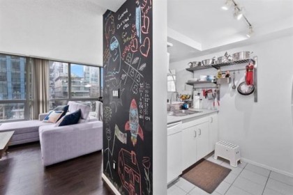 Photo 6 at 203 - 588 Broughton Street, Coal Harbour, Vancouver West