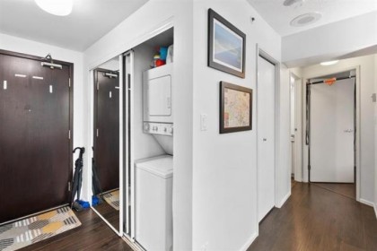 Photo 3 at 203 - 588 Broughton Street, Coal Harbour, Vancouver West