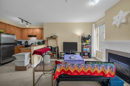 Photo 7 at 307 - 2083 W 33 Avenue, Quilchena, Vancouver West