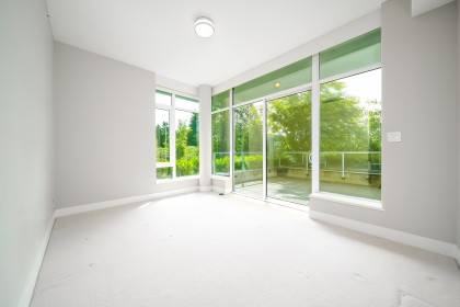 Photo 17 at 102 - 908 Keith Road, Park Royal, West Vancouver