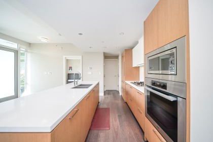 Photo 11 at 102 - 908 Keith Road, Park Royal, West Vancouver