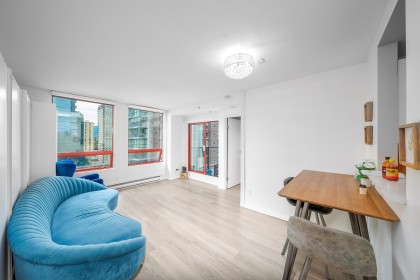 Photo 2 at 1604 - 811 Helmcken Street, Downtown VW, Vancouver West