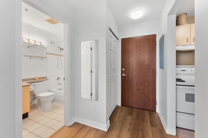 Photo 6 at 1012 - 1010 Howe Street, Downtown VW, Vancouver West