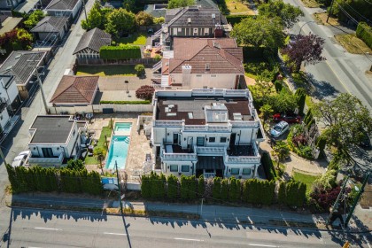 Photo 4 at 1010 W 57th Avenue, South Granville, Vancouver West