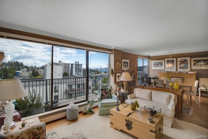 Photo 4 at 903 - 1745 Esquimalt Avenue, Ambleside, West Vancouver