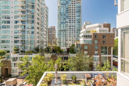 Photo 19 at 604 - 1500 Howe Street, Yaletown, Vancouver West