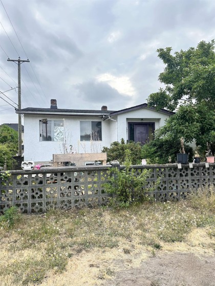 Photo 2 at 7830 Yukon Street, Marpole, Vancouver West