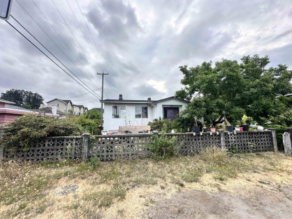 Photo 1 at 7830 Yukon Street, Marpole, Vancouver West