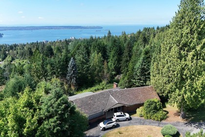 Photo 11 at 1084 Groveland Road, British Properties, West Vancouver