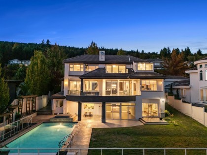 Photo 1 at 1526 Chippendale Court, Canterbury WV, West Vancouver