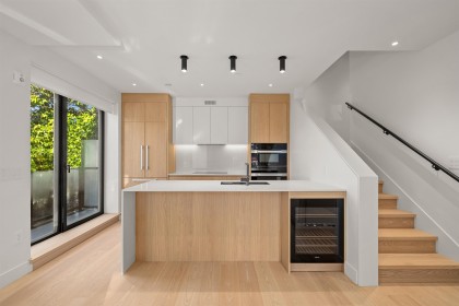 Photo 12 at 595 W 29th Avenue, Cambie, Vancouver West