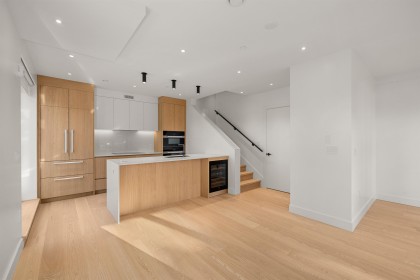 Photo 11 at 595 W 29th Avenue, Cambie, Vancouver West