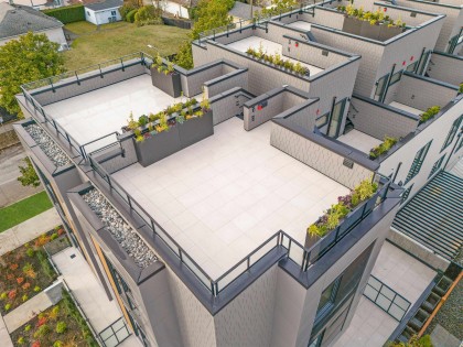 Photo 2 at 585 W 29th Avenue, Cambie, Vancouver West