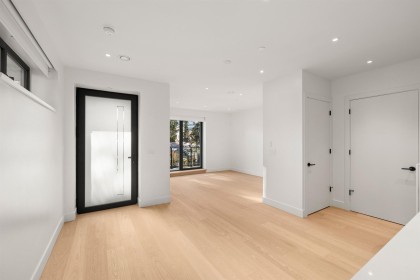 Photo 8 at 585 W 29th Avenue, Cambie, Vancouver West