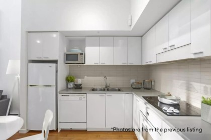 Photo 3 at 112 Dunsmuir Street, Downtown VW, Vancouver West