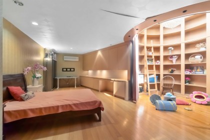 Photo 15 at 1919 W 57th Avenue, S.W. Marine, Vancouver West