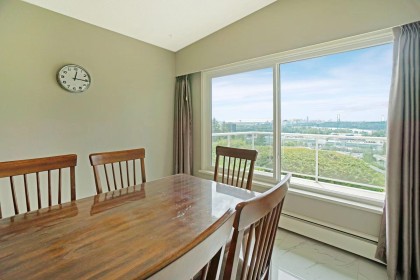 Photo 4 at 850 Esquimalt Avenue, Sentinel Hill, West Vancouver