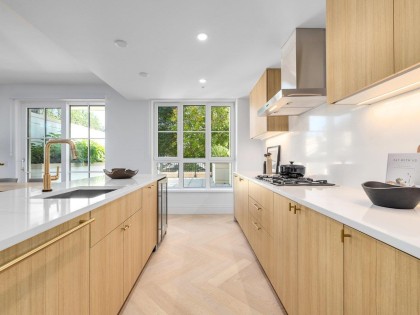 Photo 5 at 203 - 2096 W 47th Avenue, Kerrisdale, Vancouver West