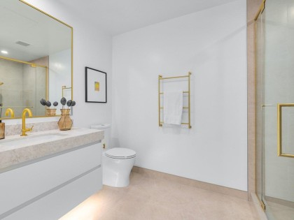 Photo 18 at 203 - 2096 W 47th Avenue, Kerrisdale, Vancouver West