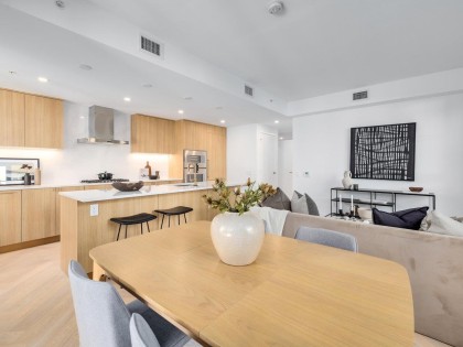 Photo 11 at 203 - 2096 W 47th Avenue, Kerrisdale, Vancouver West