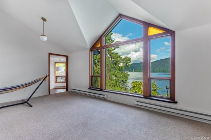 Photo 12 at 4541 Stonehaven Avenue, Deep Cove, North Vancouver