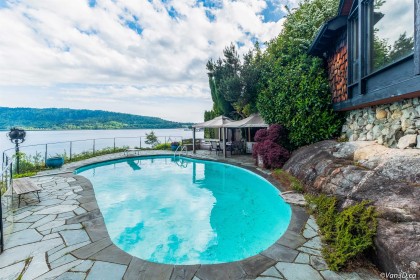 Photo 18 at 4541 Stonehaven Avenue, Deep Cove, North Vancouver