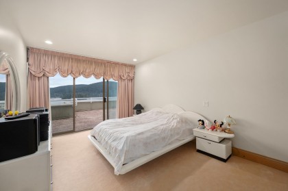Photo 17 at 828 Beachview Drive, Dollarton, North Vancouver