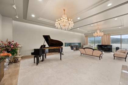Photo 3 at 828 Beachview Drive, Dollarton, North Vancouver