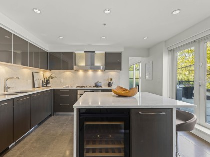 Photo 13 at 215 - 1961 Collingwood Street, Kitsilano, Vancouver West