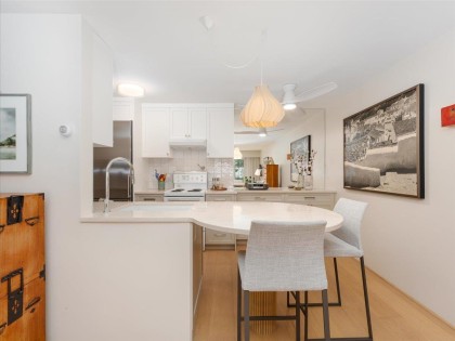 Photo 4 at 108 - 3787 W 4th Avenue, Point Grey, Vancouver West