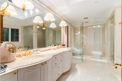 Photo 10 at 4778 Drummond Drive, Point Grey, Vancouver West