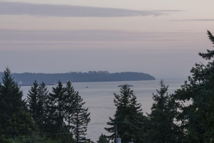 Photo 5 at 3090 Mathers Avenue, Altamont, West Vancouver