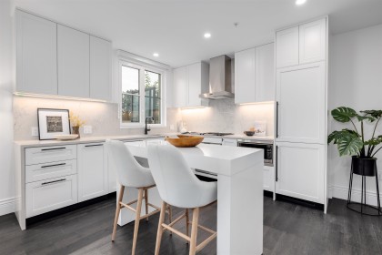 Photo 5 at 404 - 2096 W 47th Avenue, Kerrisdale, Vancouver West