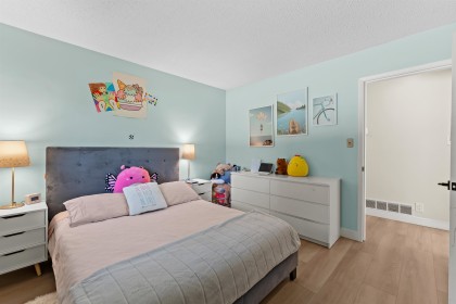 Photo 12 at 8 Halss Crescent, University VW, Vancouver West