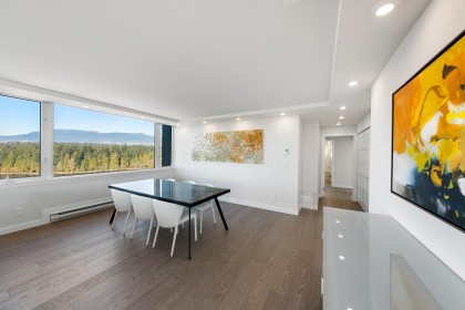 Photo 11 at 1001 - 845 Chilco Street, West End VW, Vancouver West