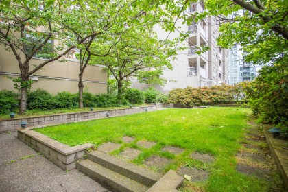 Photo 14 at 1004 - 789 Drake Street, Downtown VW, Vancouver West