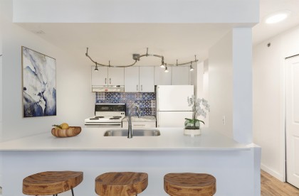 Photo 4 at 1004 - 789 Drake Street, Downtown VW, Vancouver West