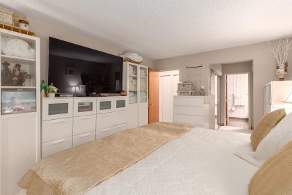 Photo 16 at 411 - 1450 Pennyfarthing Drive, False Creek, Vancouver West