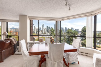 Photo 5 at 411 - 1450 Pennyfarthing Drive, False Creek, Vancouver West