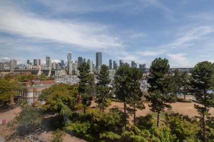 Photo 20 at 411 - 1450 Pennyfarthing Drive, False Creek, Vancouver West