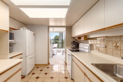 Photo 9 at 411 - 1450 Pennyfarthing Drive, False Creek, Vancouver West