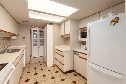 Photo 8 at 411 - 1450 Pennyfarthing Drive, False Creek, Vancouver West