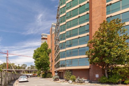 Photo 21 at 411 - 1450 Pennyfarthing Drive, False Creek, Vancouver West