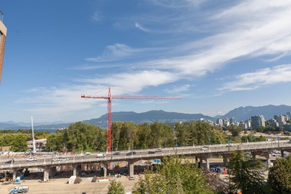 Photo 26 at 1003 - 1450 Pennyfarthing Drive, False Creek, Vancouver West