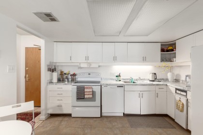 Photo 10 at 1003 - 1450 Pennyfarthing Drive, False Creek, Vancouver West