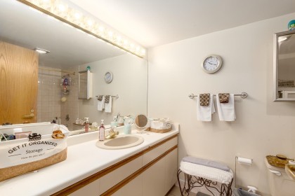 Photo 18 at 1003 - 1450 Pennyfarthing Drive, False Creek, Vancouver West