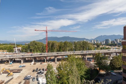 Photo 25 at 1003 - 1450 Pennyfarthing Drive, False Creek, Vancouver West