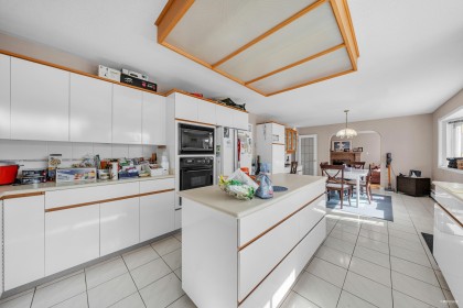 Photo 20 at 426 W 44th Avenue, Oakridge VW, Vancouver West